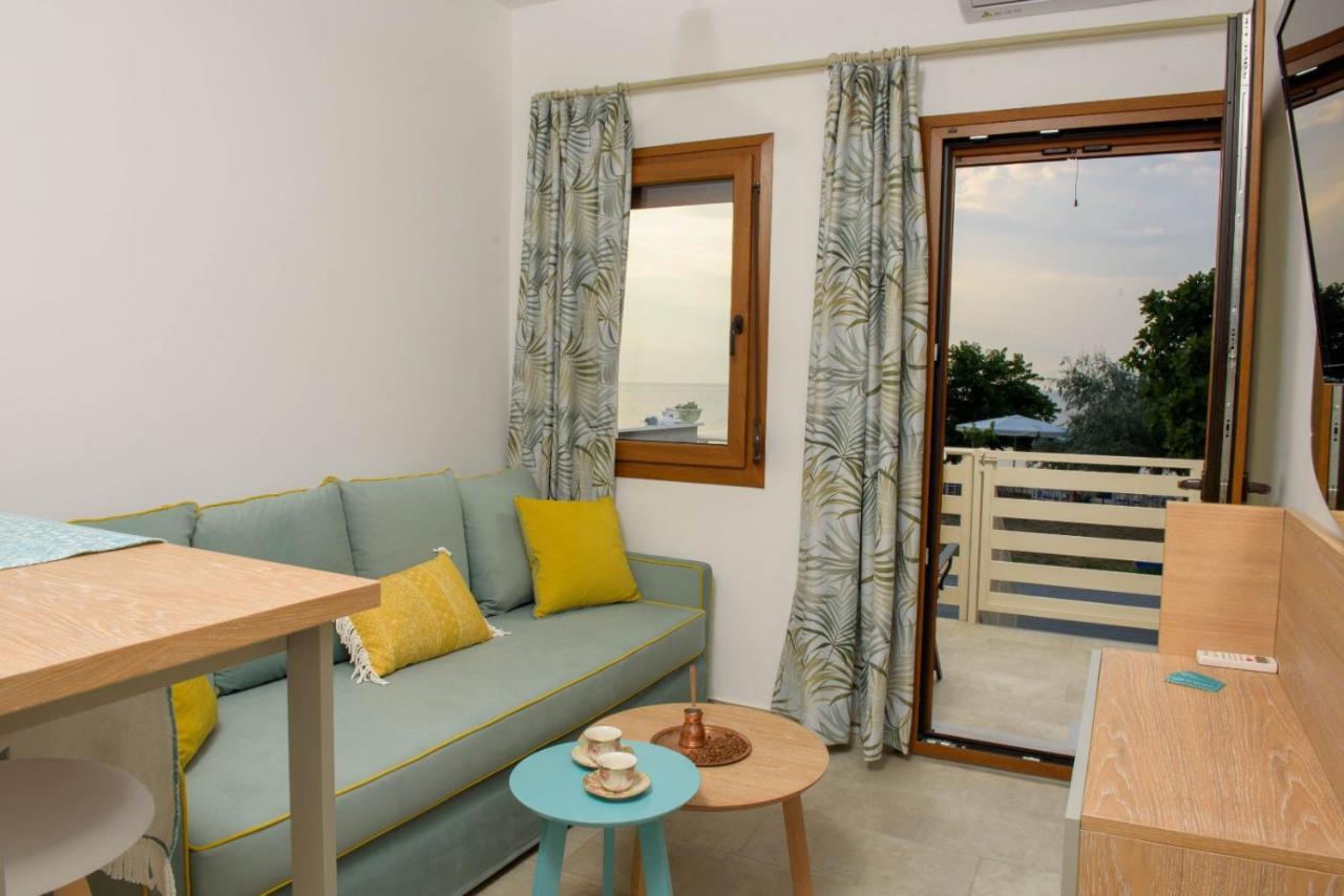 Appartement Στ' Ακρογιάλι à Nea Roda Extérieur photo