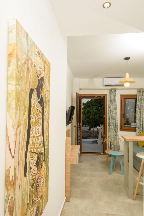 Appartement Στ' Ακρογιάλι à Nea Roda Extérieur photo