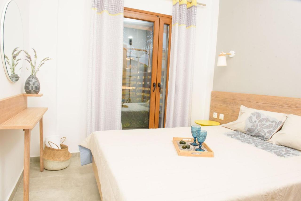Appartement Στ' Ακρογιάλι à Nea Roda Extérieur photo
